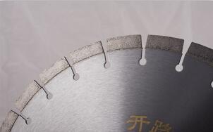 混凝土切割片切割機(jī)的工作原理和操作流程 混凝土切割片切割機(jī)的工作原理和操作流程